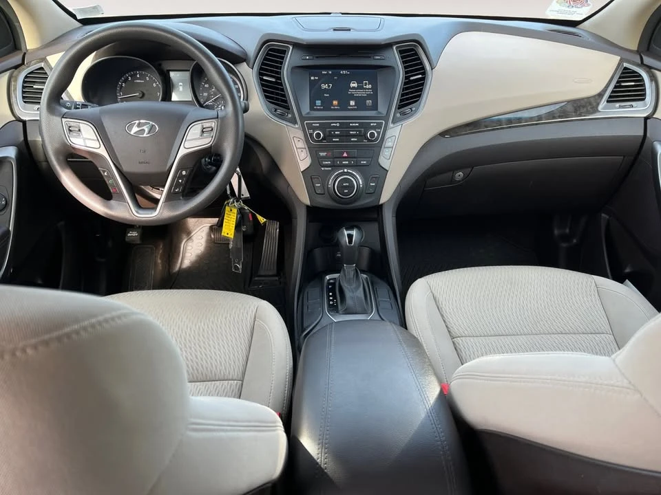 2017 Hyundai Santa Fe - Image 4 of 10