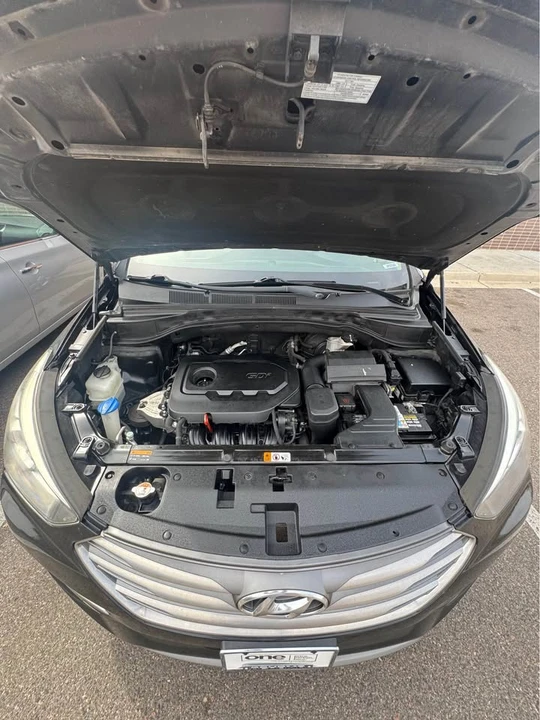 2017 Hyundai Santa Fe - Image 9 of 9