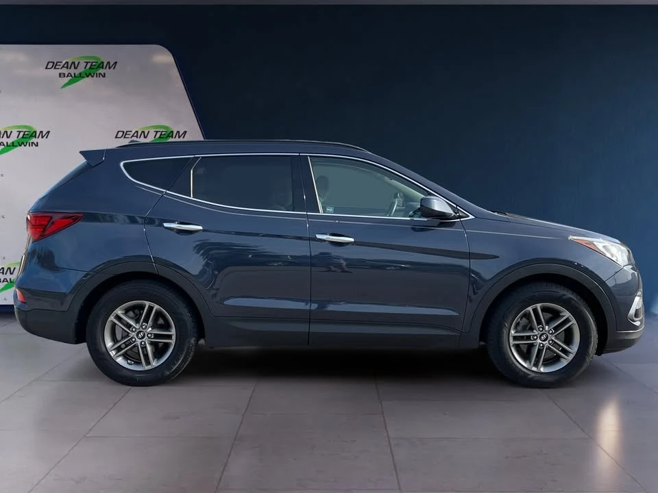 2017 Hyundai Santa Fe - Image 3 of 10