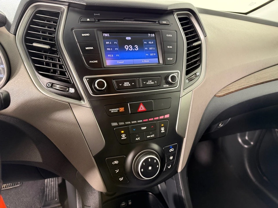 2017 Hyundai Santa Fe - Image 15 of 21
