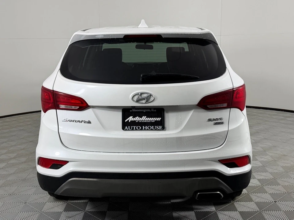 2017 Hyundai Santa Fe - Image 6 of 21