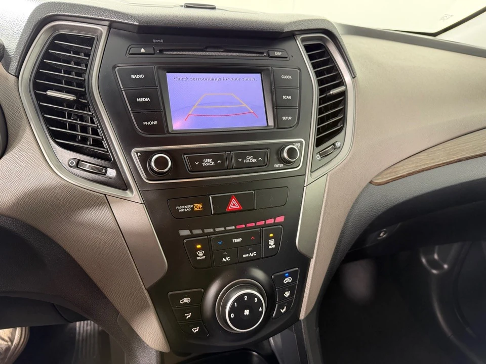 2017 Hyundai Santa Fe - Image 17 of 21