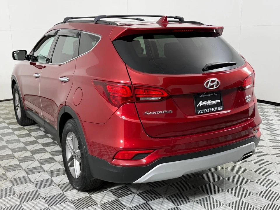 2017 Hyundai Santa Fe - Image 8 of 21