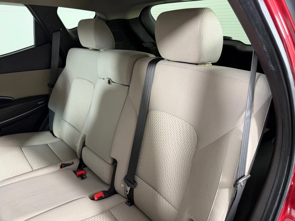 2017 Hyundai Santa Fe - Image 19 of 21