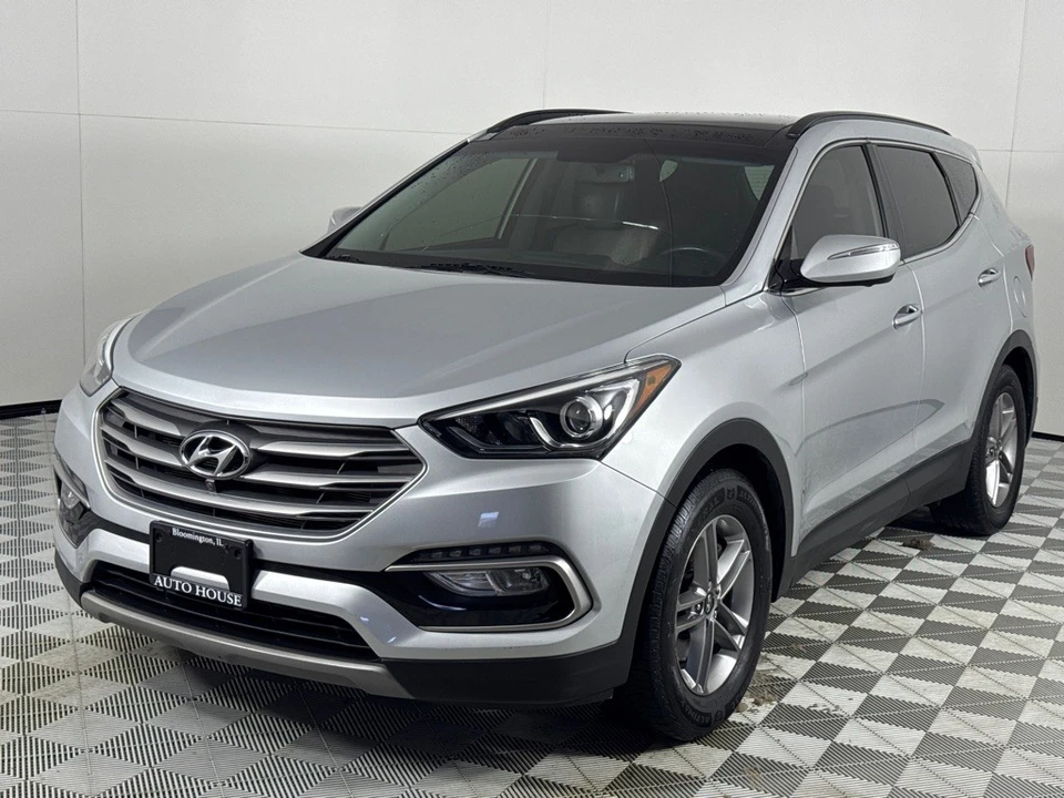 2017 Hyundai Santa Fe - Image 10 of 12