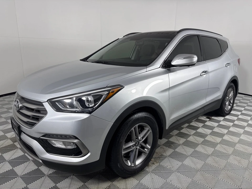 2017 Hyundai Santa Fe - Image 9 of 12