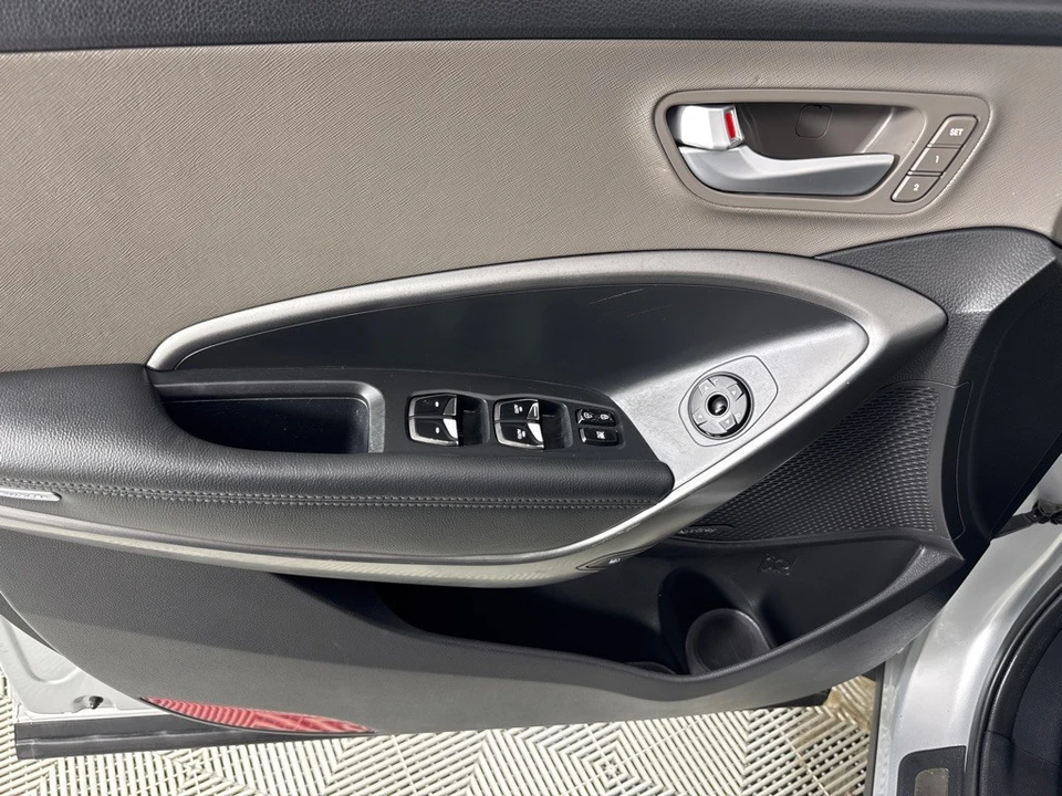 2017 Hyundai Santa Fe - Image 12 of 12