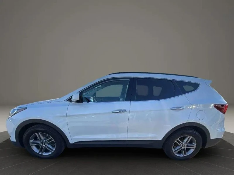2017 Hyundai Santa Fe - Image 8 of 12
