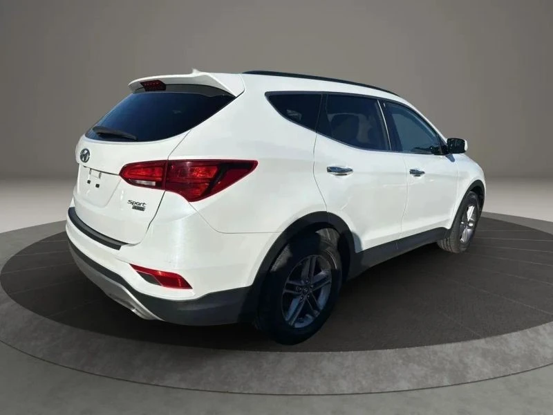 2017 Hyundai Santa Fe - Image 5 of 12