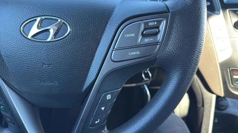 2017 Hyundai Santa Fe - Image 11 of 12