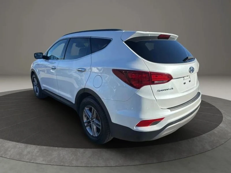 2017 Hyundai Santa Fe - Image 7 of 12