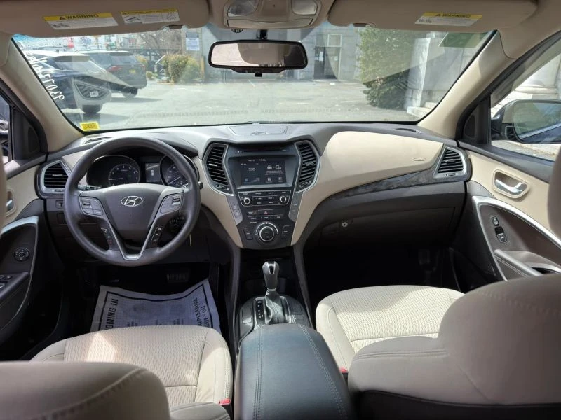 2017 Hyundai Santa Fe - Image 9 of 12