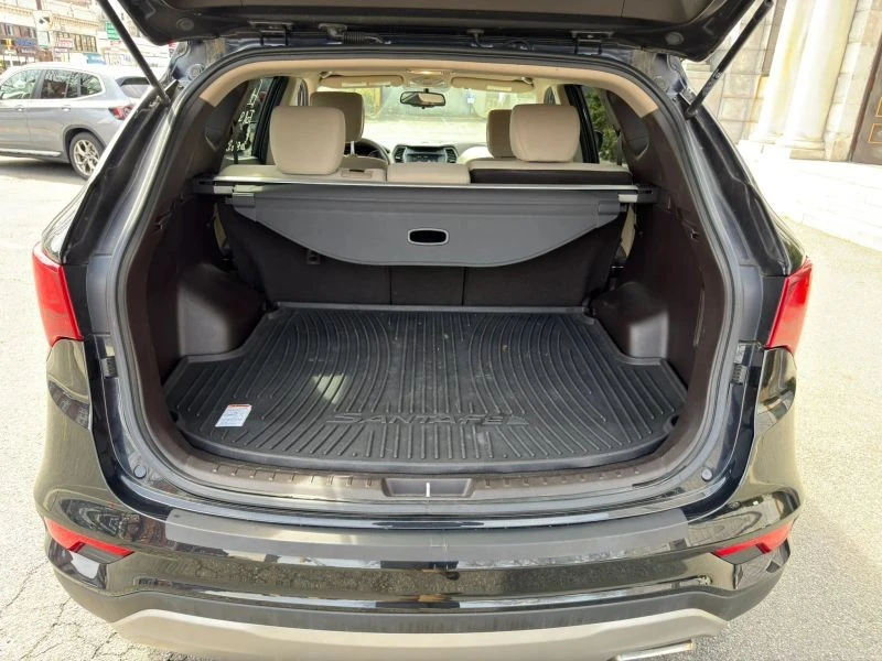 2017 Hyundai Santa Fe - Image 6 of 12