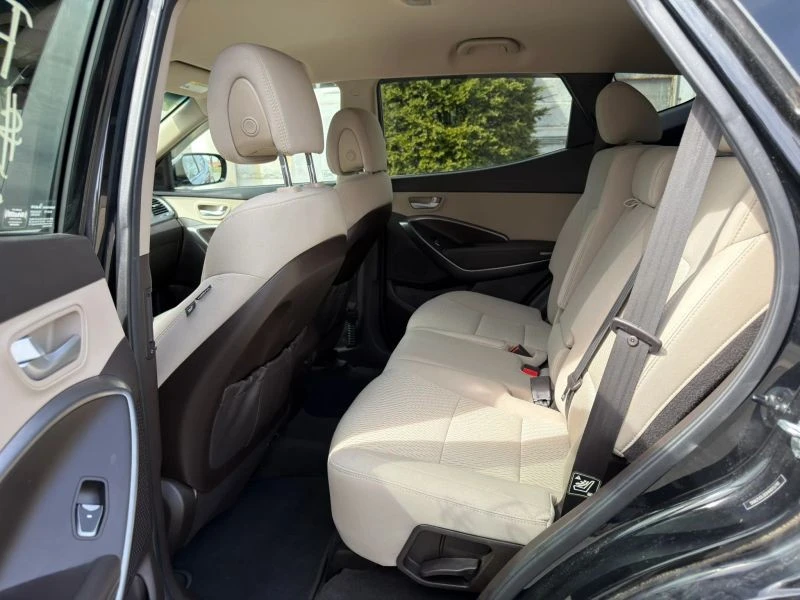 2017 Hyundai Santa Fe - Image 10 of 12