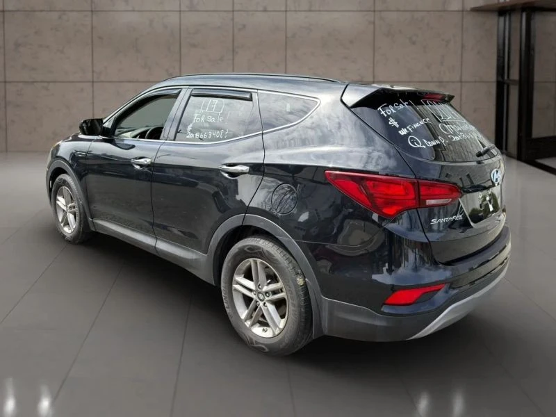 2017 Hyundai Santa Fe - Image 8 of 12