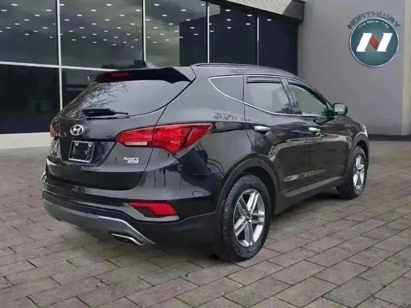 2017 Hyundai Santa Fe - Image 5 of 12