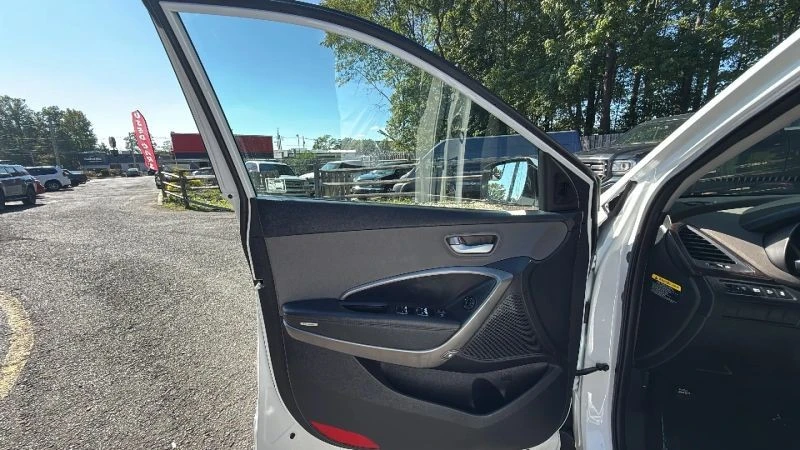 2017 Hyundai Santa Fe - Image 9 of 12