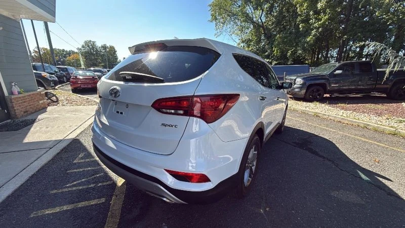 2017 Hyundai Santa Fe - Image 6 of 12