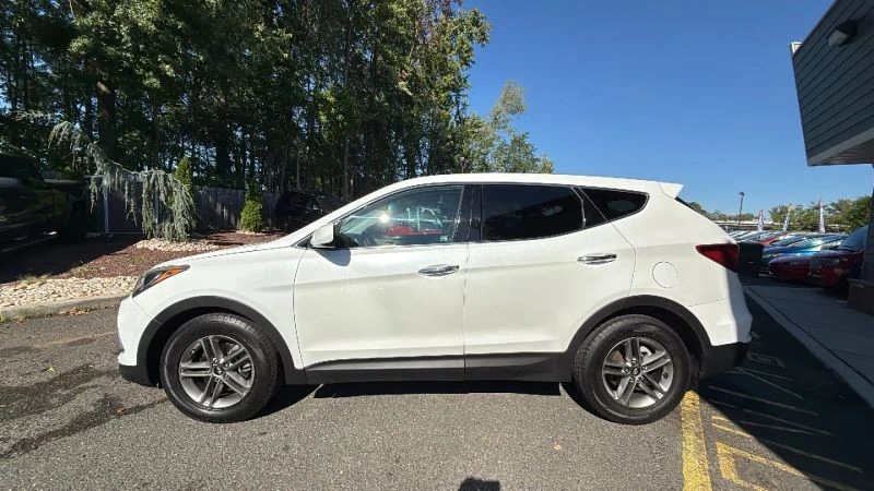 2017 Hyundai Santa Fe - Image 3 of 12