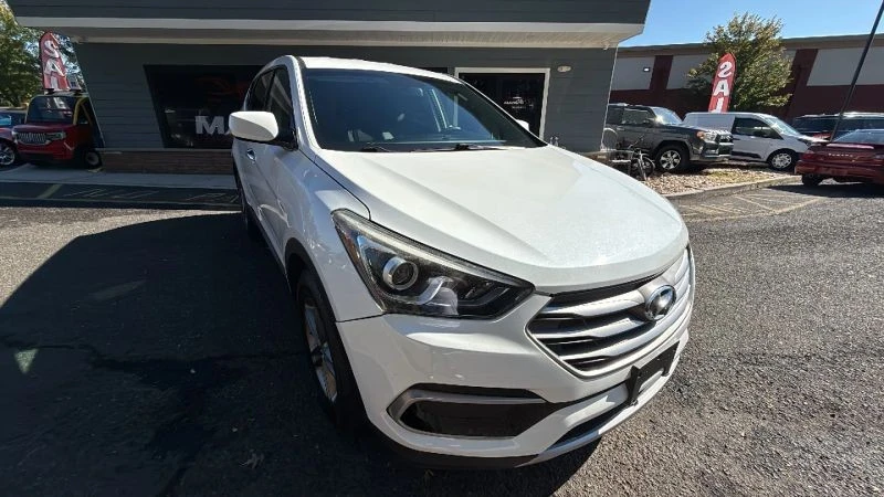 2017 Hyundai Santa Fe - Image 8 of 12