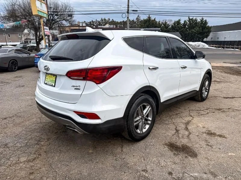 2017 Hyundai Santa Fe - Image 5 of 12