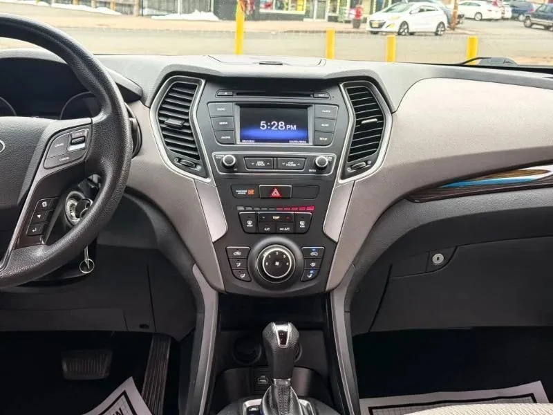 2017 Hyundai Santa Fe - Image 11 of 12