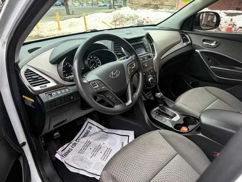2017 Hyundai Santa Fe - Image 9 of 12