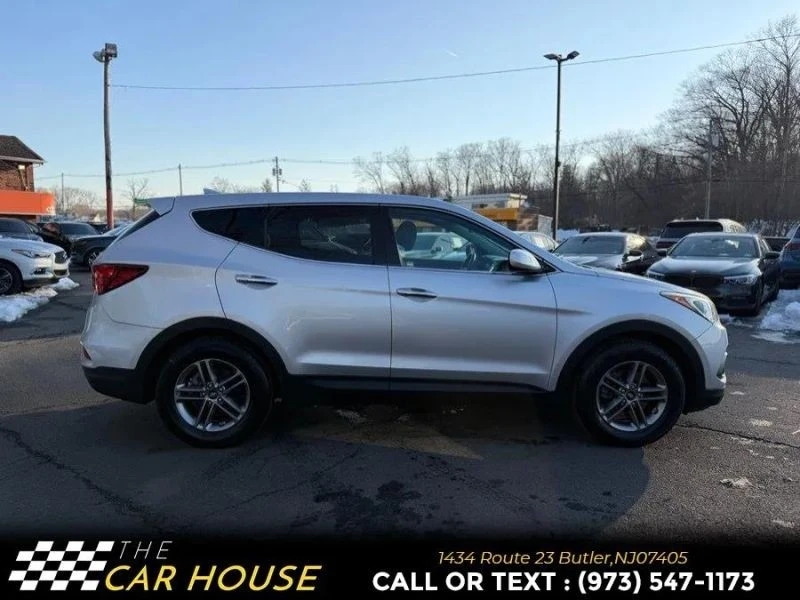 2017 Hyundai Santa Fe - Image 7 of 12