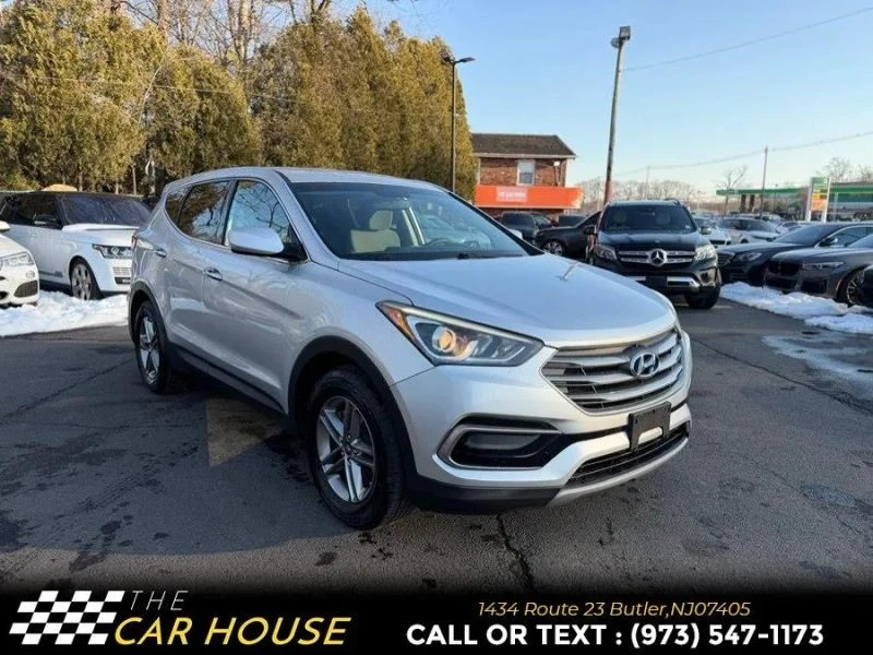 2017 Hyundai Santa Fe - Image 5 of 12