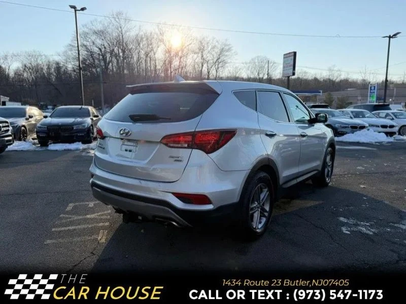 2017 Hyundai Santa Fe - Image 8 of 12