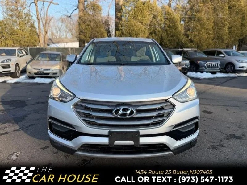 2017 Hyundai Santa Fe - Image 4 of 12