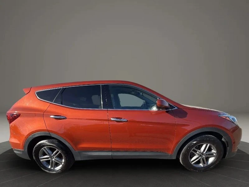 2017 Hyundai Santa Fe - Image 4 of 12