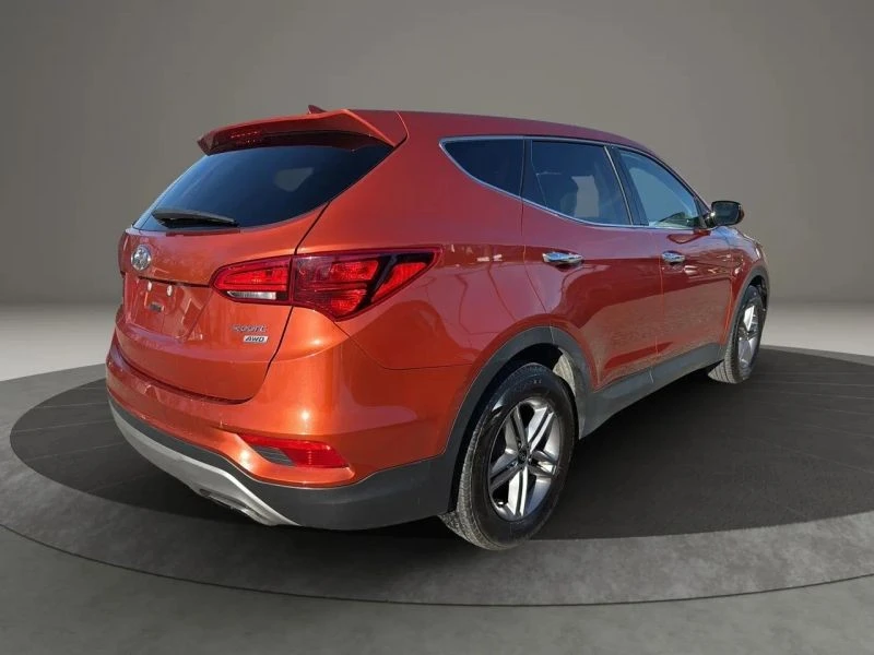 2017 Hyundai Santa Fe - Image 5 of 12