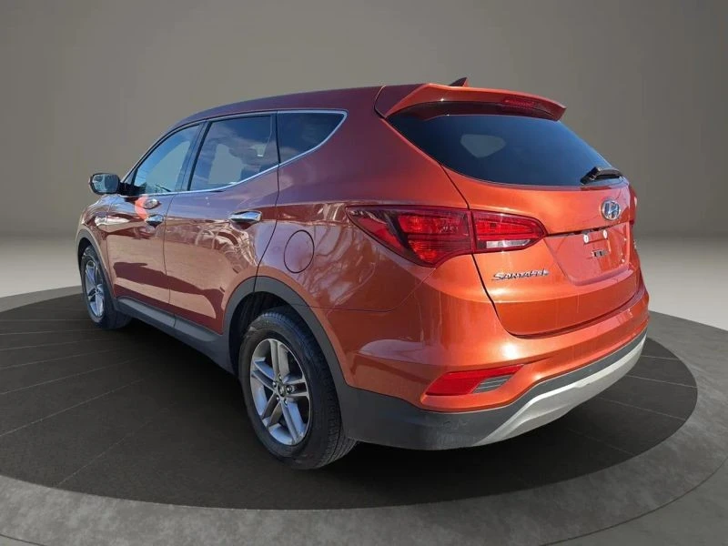 2017 Hyundai Santa Fe - Image 7 of 12