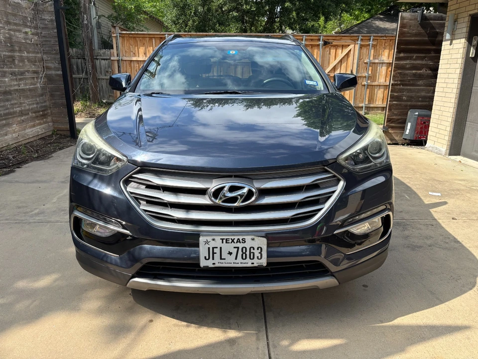 2017 Hyundai Santa Fe - Image 3 of 19