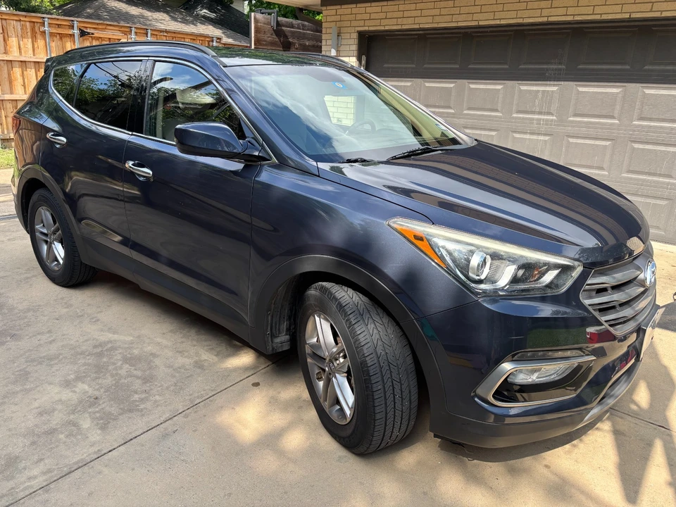 2017 Hyundai Santa Fe - Image 2 of 19