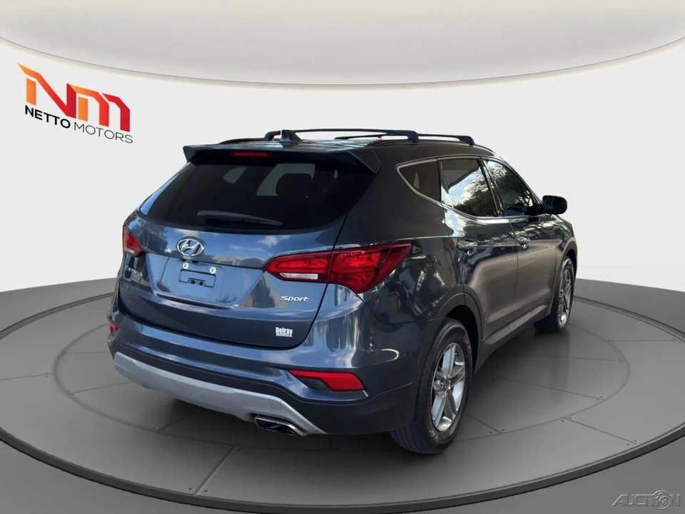 2017 Hyundai Santa Fe - Image 5 of 21