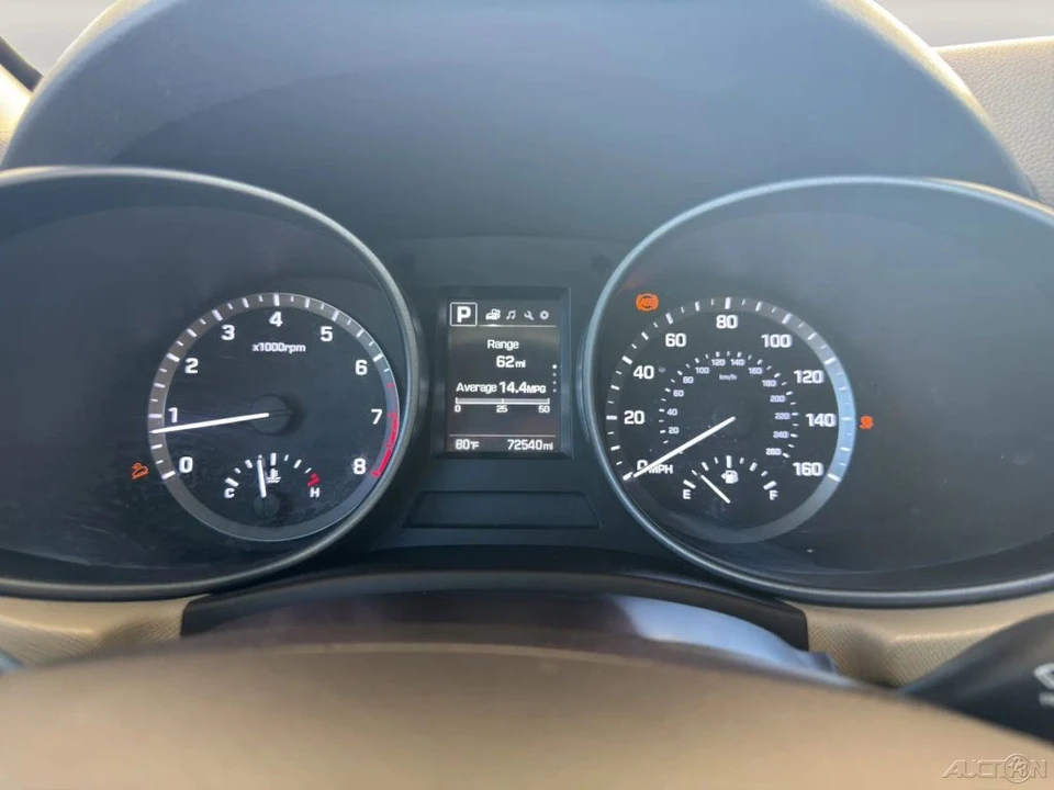 2017 Hyundai Santa Fe - Image 11 of 21