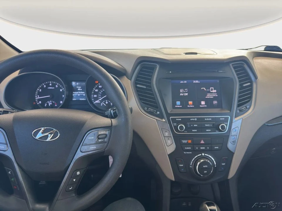 2017 Hyundai Santa Fe - Image 14 of 21