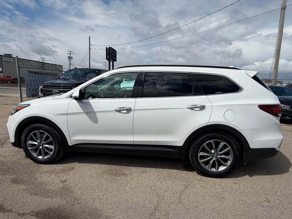 2017 Hyundai Santa Fe - Image 7 of 20