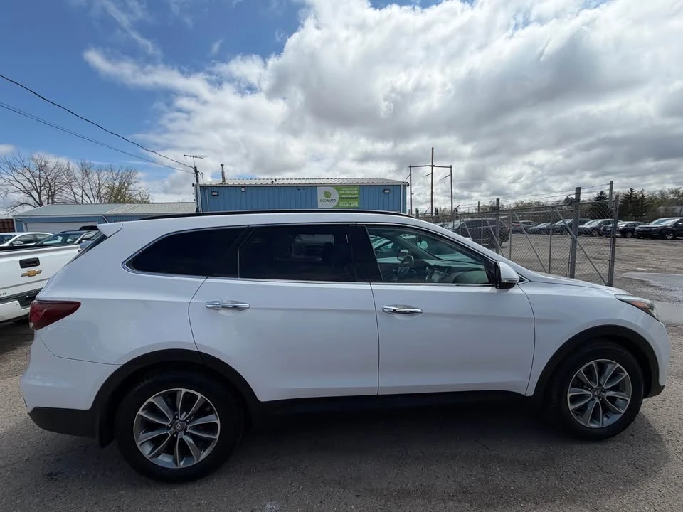 2017 Hyundai Santa Fe - Image 8 of 20
