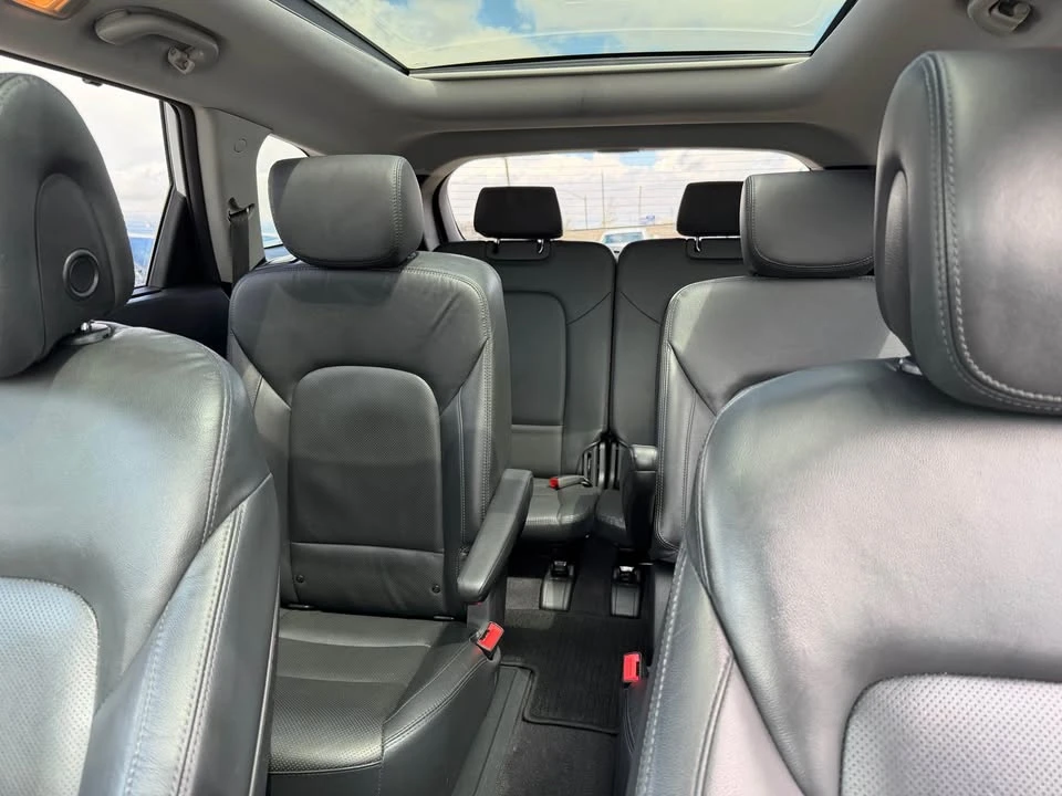 2017 Hyundai Santa Fe - Image 13 of 20