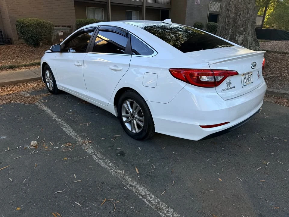 2017 Hyundai Sonata - Image 4 of 6
