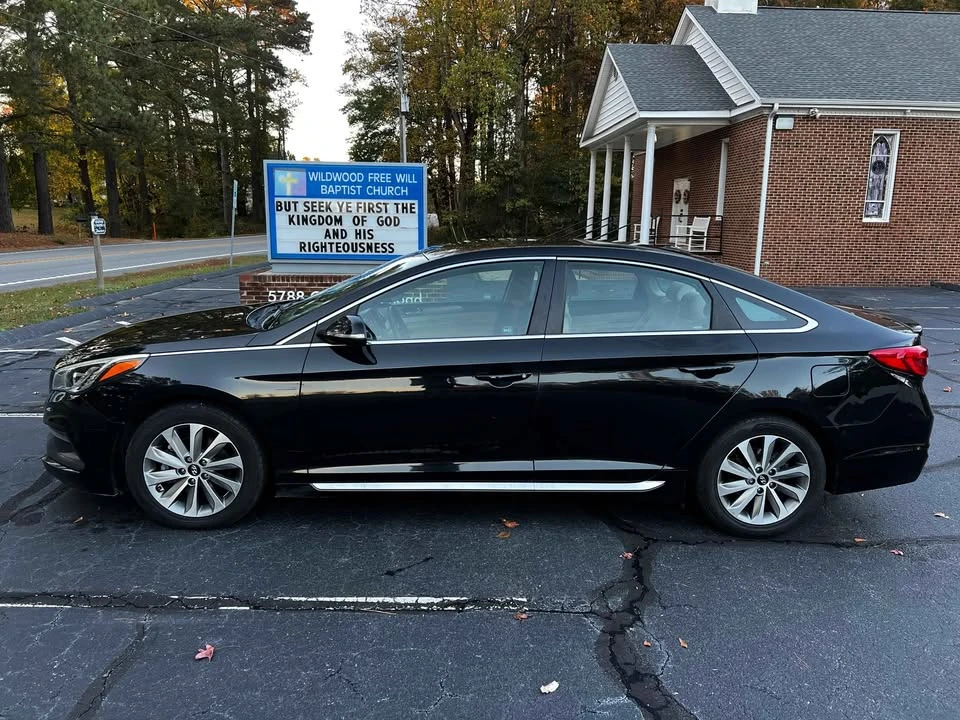 2017 Hyundai Sonata - Image 2 of 18
