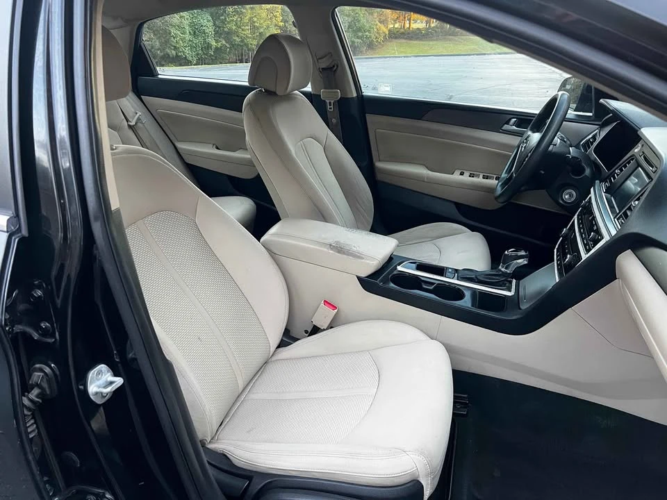 2017 Hyundai Sonata - Image 16 of 18