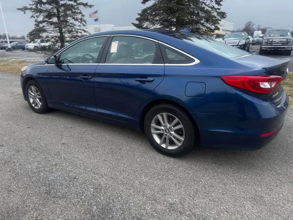 2017 Hyundai Sonata - Image 4 of 5