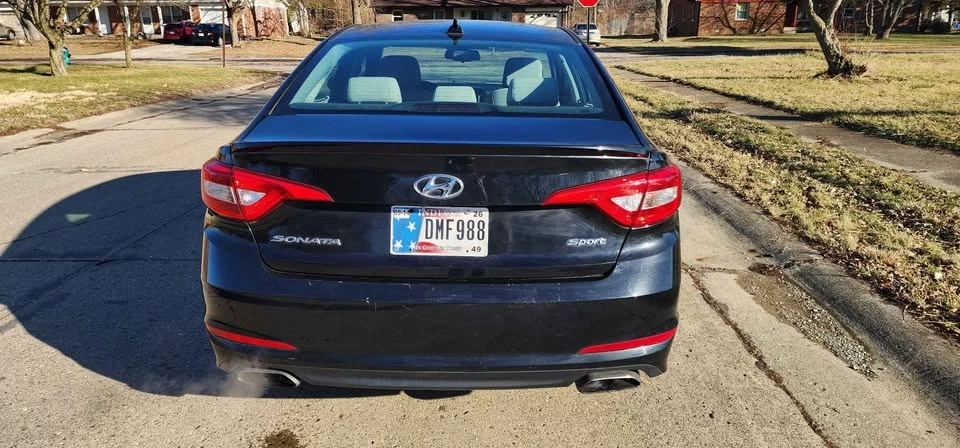 2017 Hyundai Sonata - Image 6 of 10