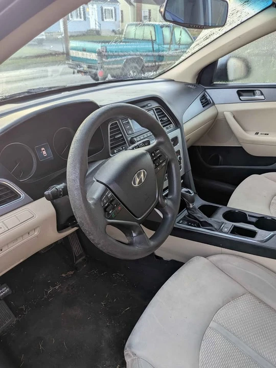 2017 Hyundai Sonata - Image 7 of 9