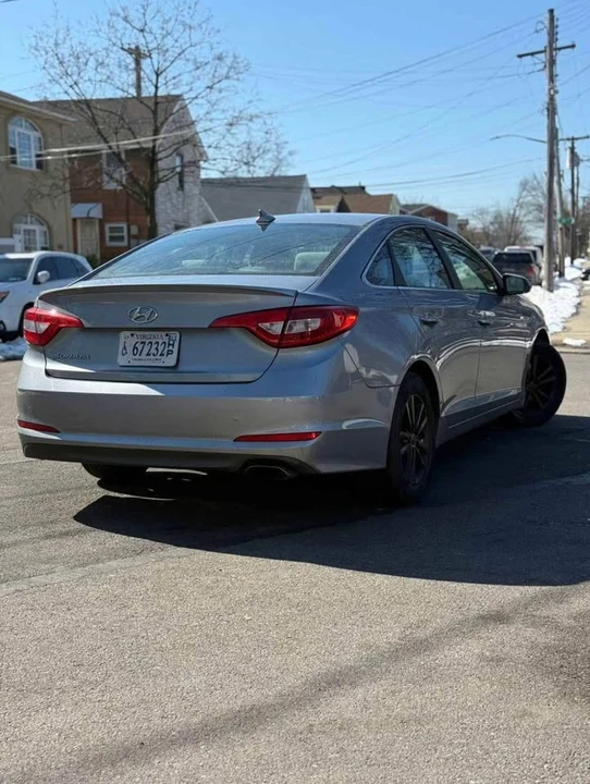 2017 Hyundai Sonata - Image 2 of 7
