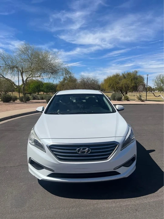 2017 Hyundai Sonata - Image 5 of 10